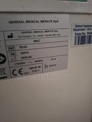 Digital X-Ray Machine With Flat Panel Detector