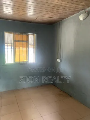 1bdrm Bedsitter in New Road, Awoyaya for rent