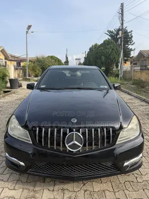 Mercedes-Benz C300 2008 Black