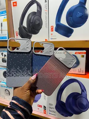 iPhone Pouches