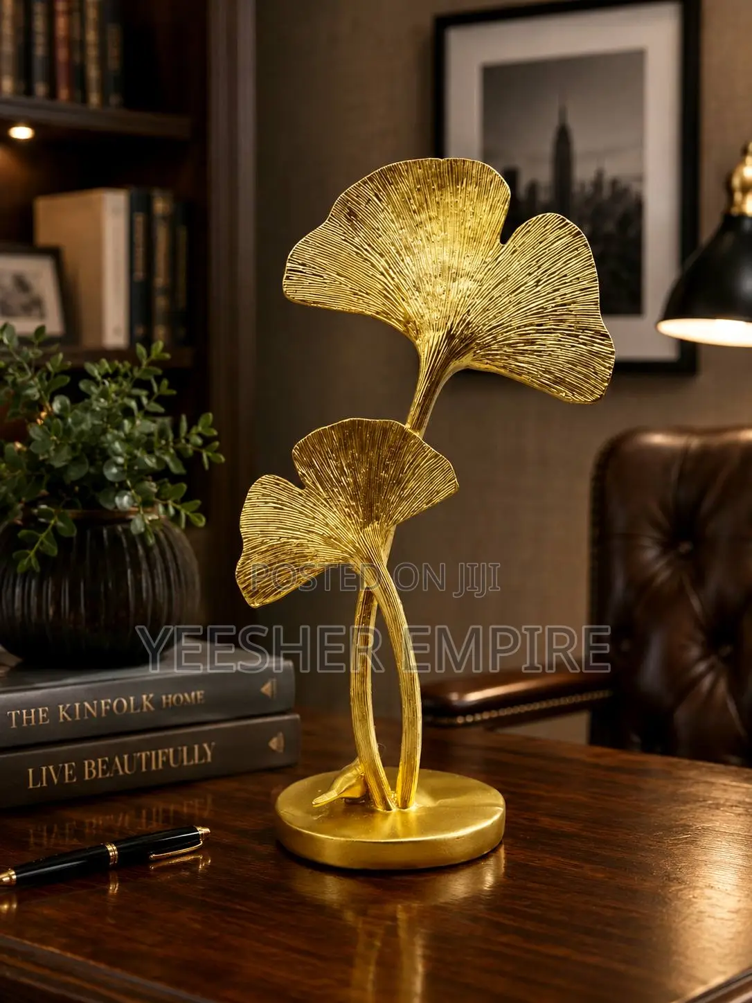 Leaf Design Decor Figurine