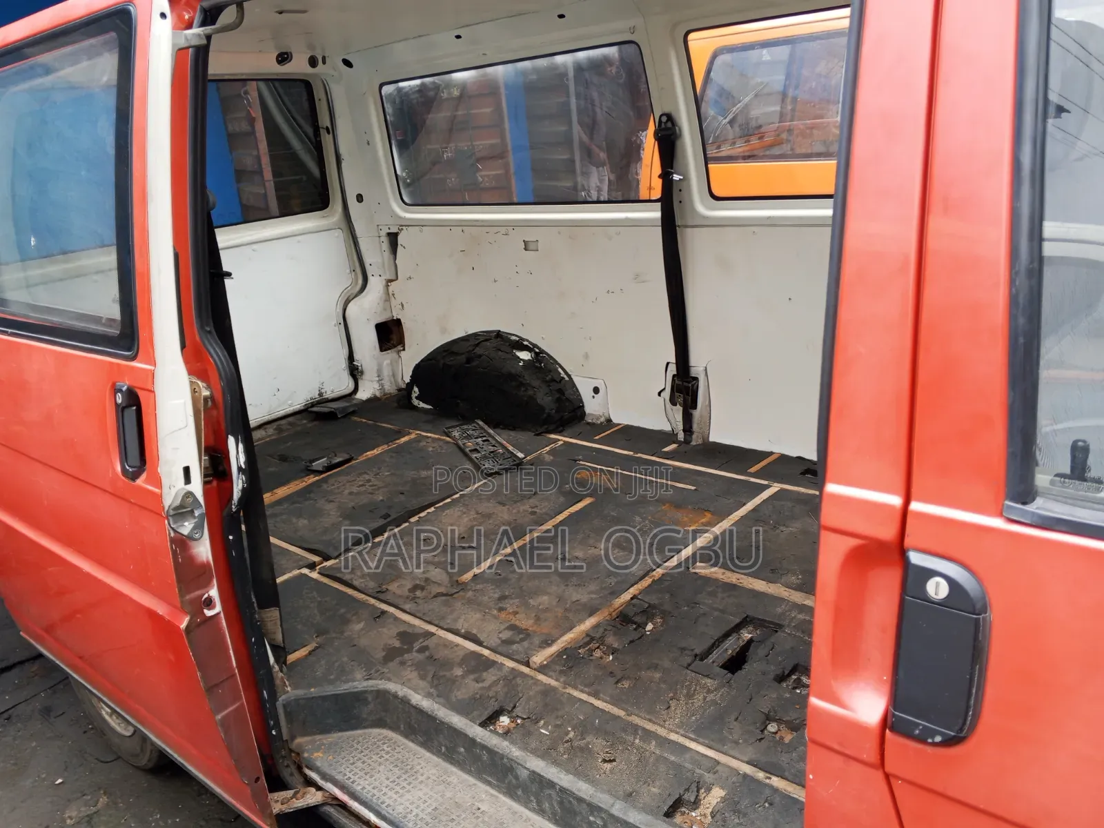 Volkswagen Transporter 2002 Red