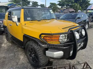 Toyota FJ Cruiser 2008 Yellow