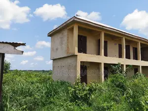 Complex Shop for Sale - 8 Units Atan Otta