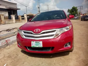 Toyota Venza XLE 2010 Red