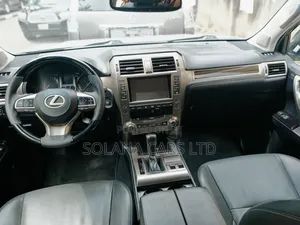 Lexus GX 2018 Silver