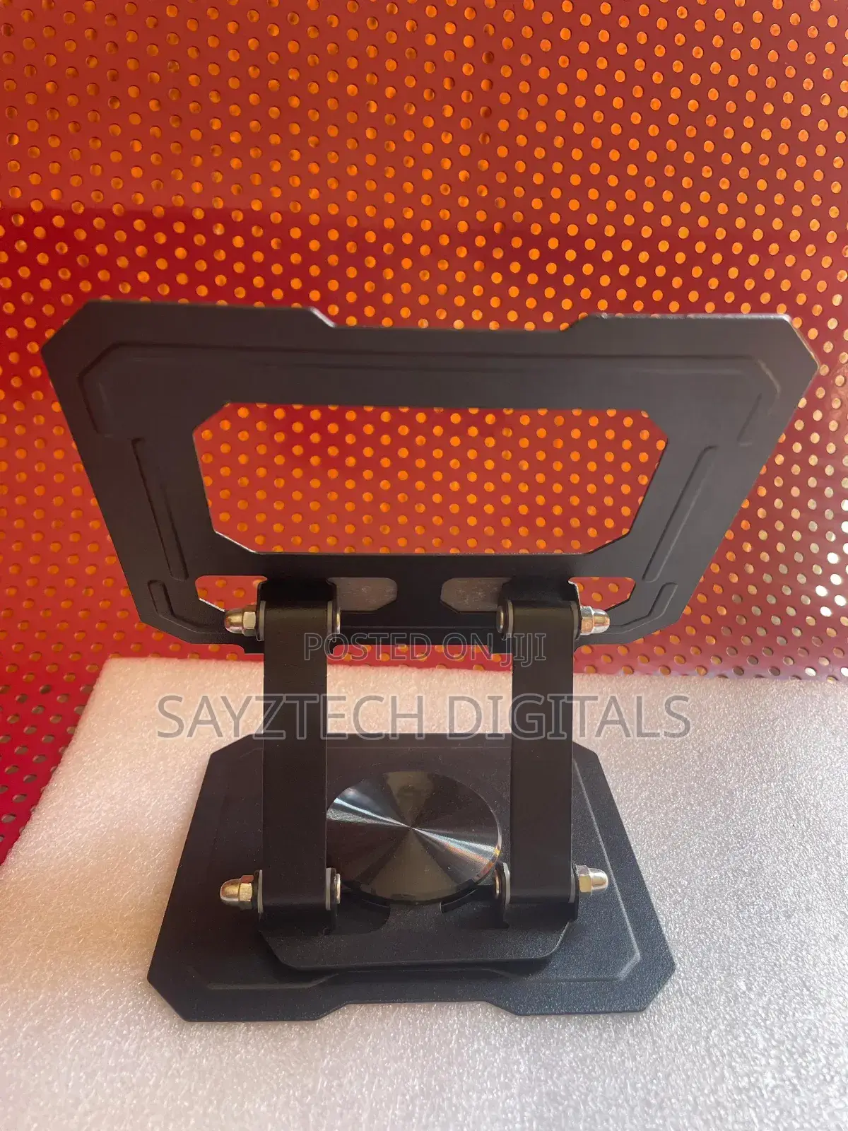 Rotatable (360•) Tablet Stand