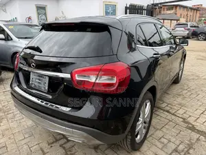 Mercedes-Benz GLA 250 2017 Black