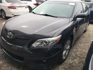 Toyota Camry 2011 Gray