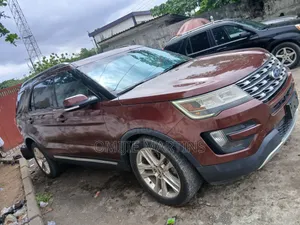 Ford Explorer 2015 Red