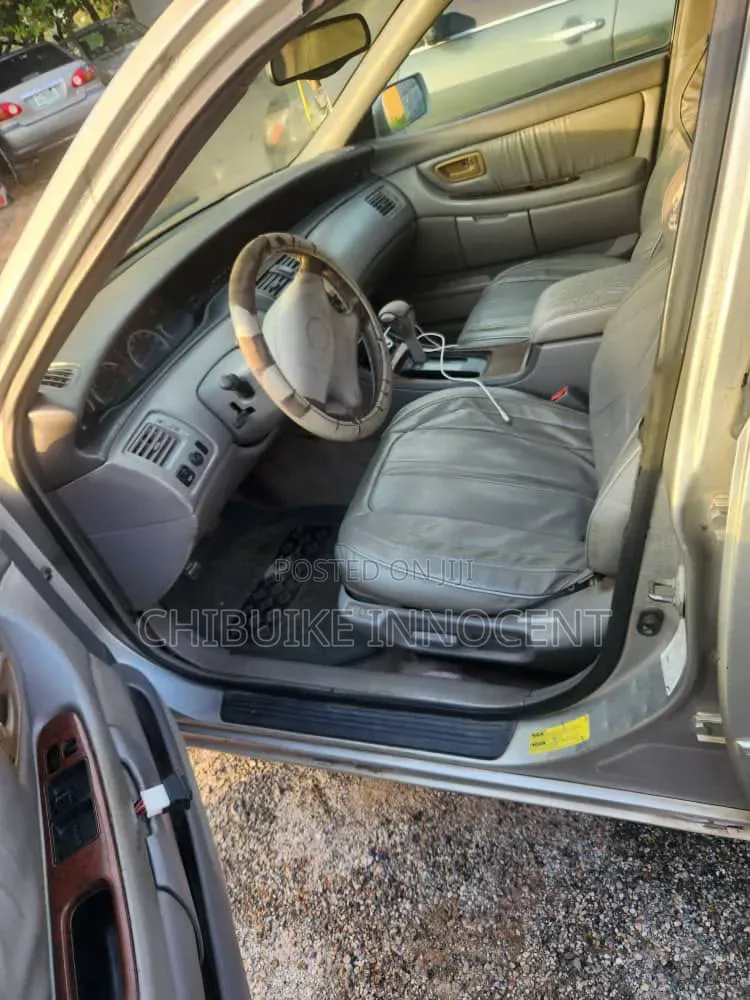 Toyota Avalon 2001 Silver