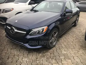 Mercedes-Benz C300 2017 Blue