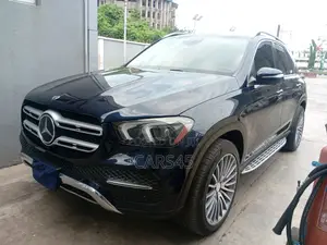Mercedes-Benz GLE-Class 2019 Blue