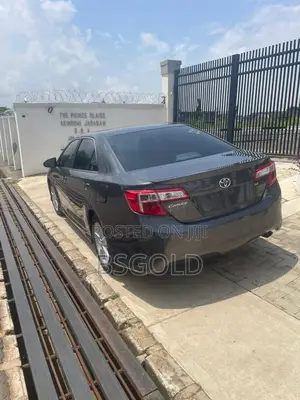 Toyota Camry SE Limited Edition 4dr Sedan (2.5L 4cyl 6A) 2012 Gray