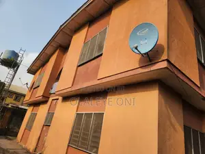 3bdrm Block of Flats in Ipaja / Ipaja for sale