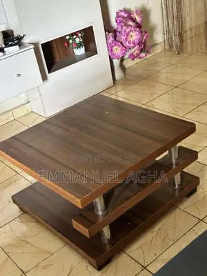 Home Decor Sitting Table, Center Table Available for Sell