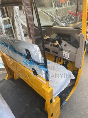 New Bajaj RE 2025 Yellow