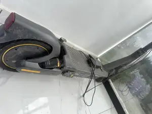Max-S 2023 Black