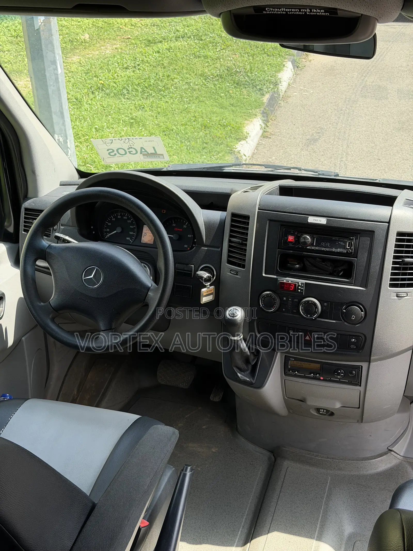 Mercedes-Benz Sprinter 2014 Black