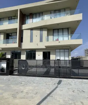 5bdrm Townhouse/Terrace in Lekki Phase 1 for sale