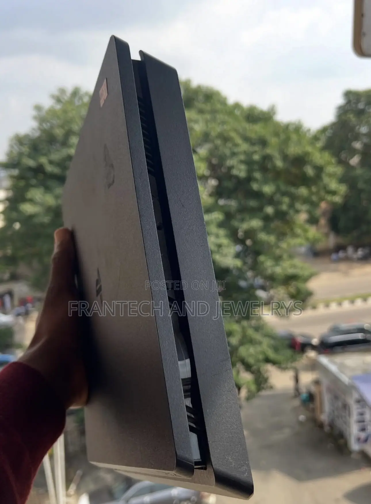 Playstation 4 Slim 500gb + One Original Controller