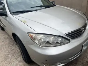 Toyota Camry 2005 Silver