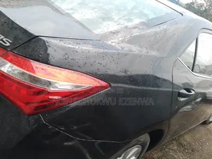 Toyota Corolla 2015 Black