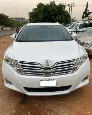 Toyota Venza 2010 White
