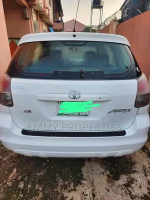Toyota Matrix 2006 White