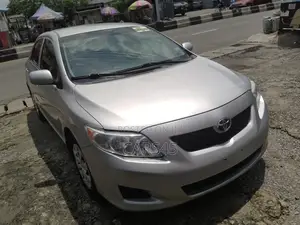 Toyota Corolla 2011 Silver