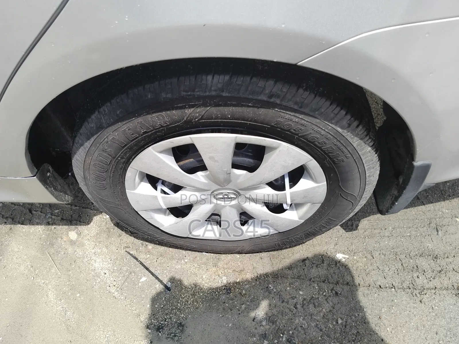 Toyota Corolla 2011 Silver