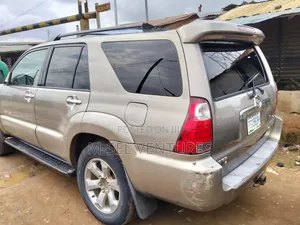 Toyota 4-Runner 2007 Gold