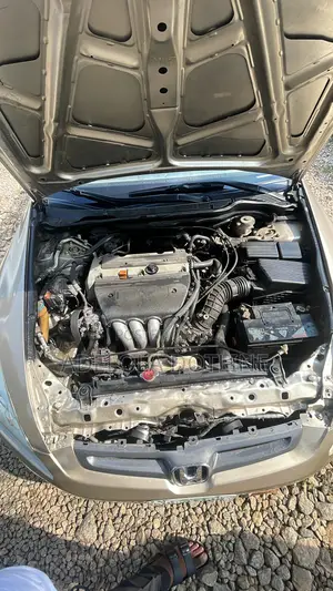Honda Accord 2.0 Comfort 2005 Gold
