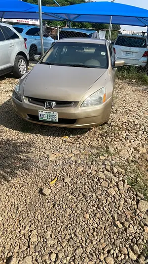 Honda Accord 2.0 Comfort 2005 Gold