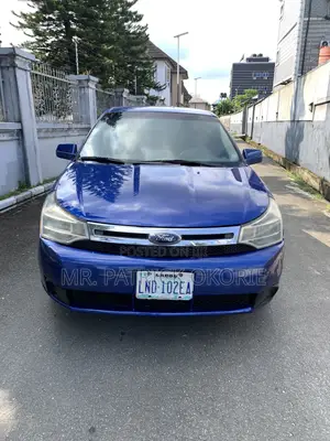 Ford Focus SE 2011 Blue