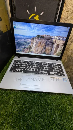Laptop Samsung Ativ 4GB Intel Core i3 SSD 128GB