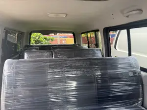Toyota HiAce 2012 Black