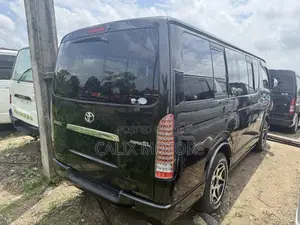 Toyota HiAce 2012 Black