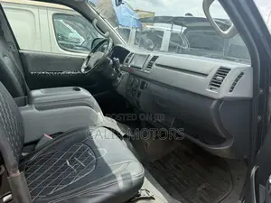 Toyota HiAce 2012 Black