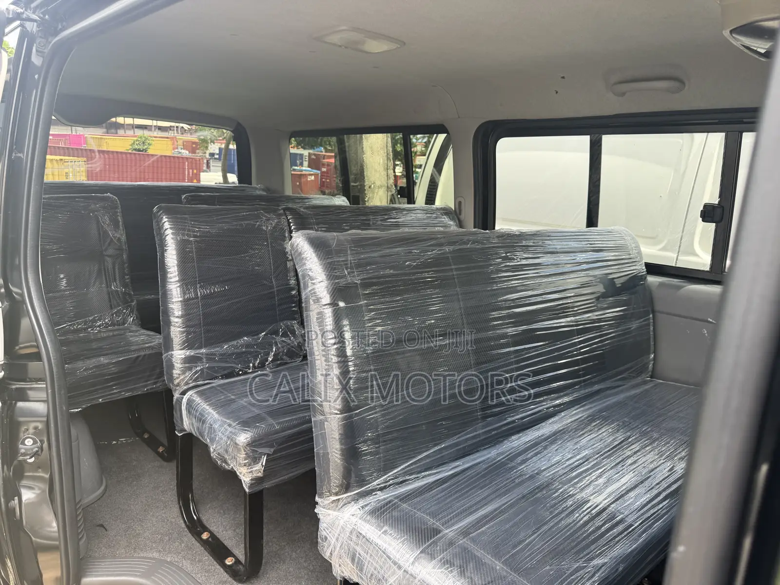 Toyota HiAce 2012 Black