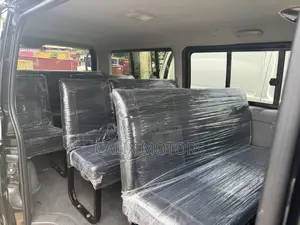 Toyota HiAce 2012 Black