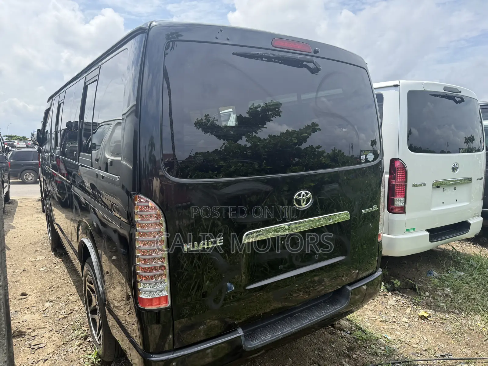 Toyota HiAce 2012 Black
