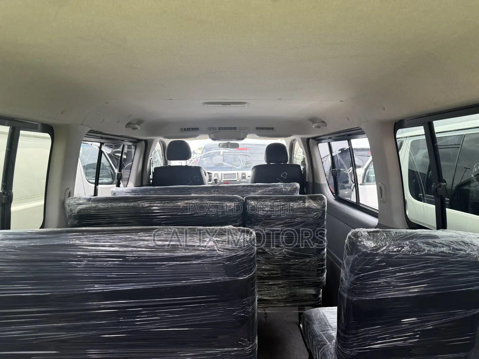 Toyota HiAce 2012 Black