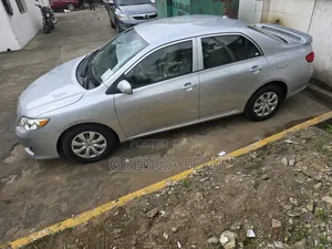 Toyota Corolla 2010 Silver