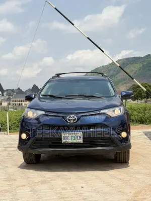 Toyota RAV4 Limited AWD (2.5L 4cyl 6A) 2016 Blue