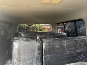Toyota HiAce 2010 White