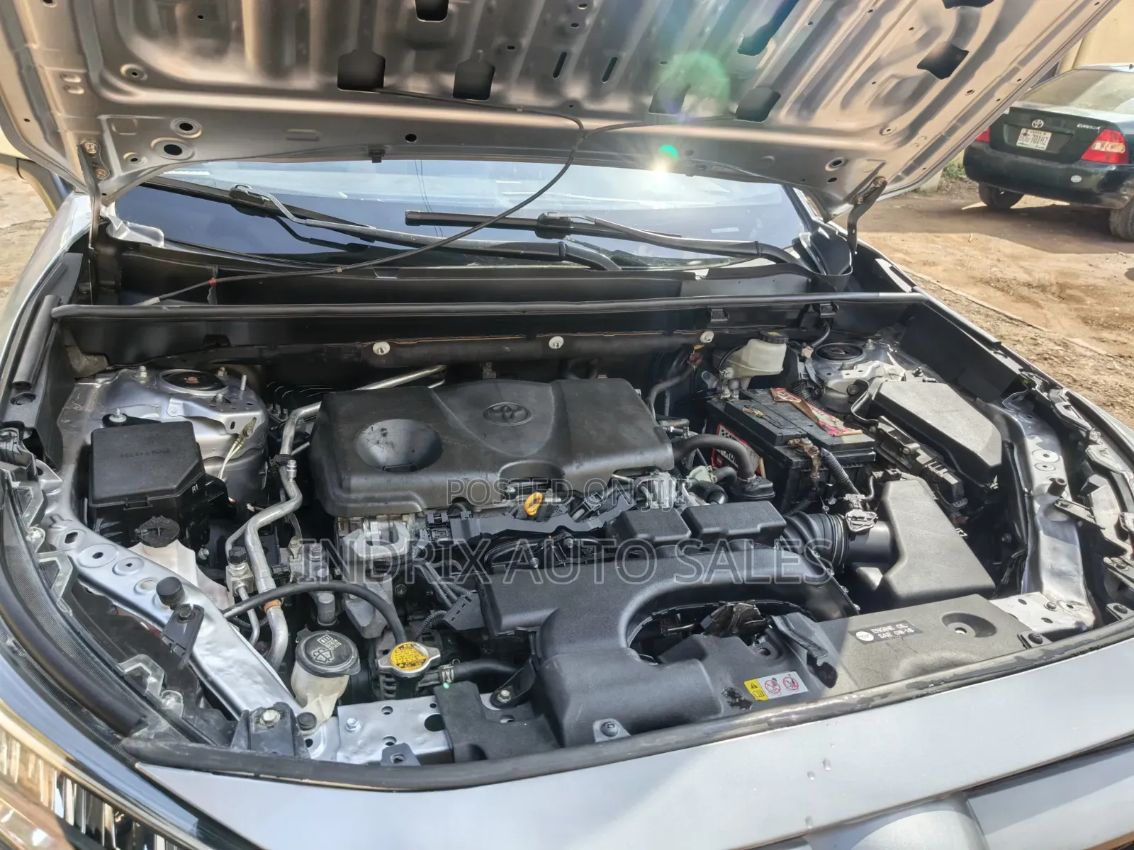 Toyota RAV4 XLE AWD 2019 Silver