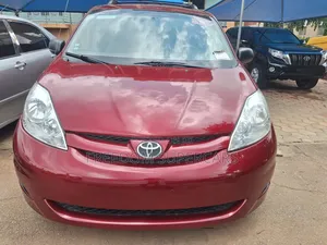 Toyota Sienna 2008 Red