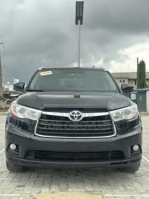 Toyota Highlander XLE 4dr SUV AWD (3.5L 6cyl 6A) 2015 Black