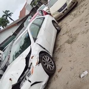 Toyota Camry 2016 White